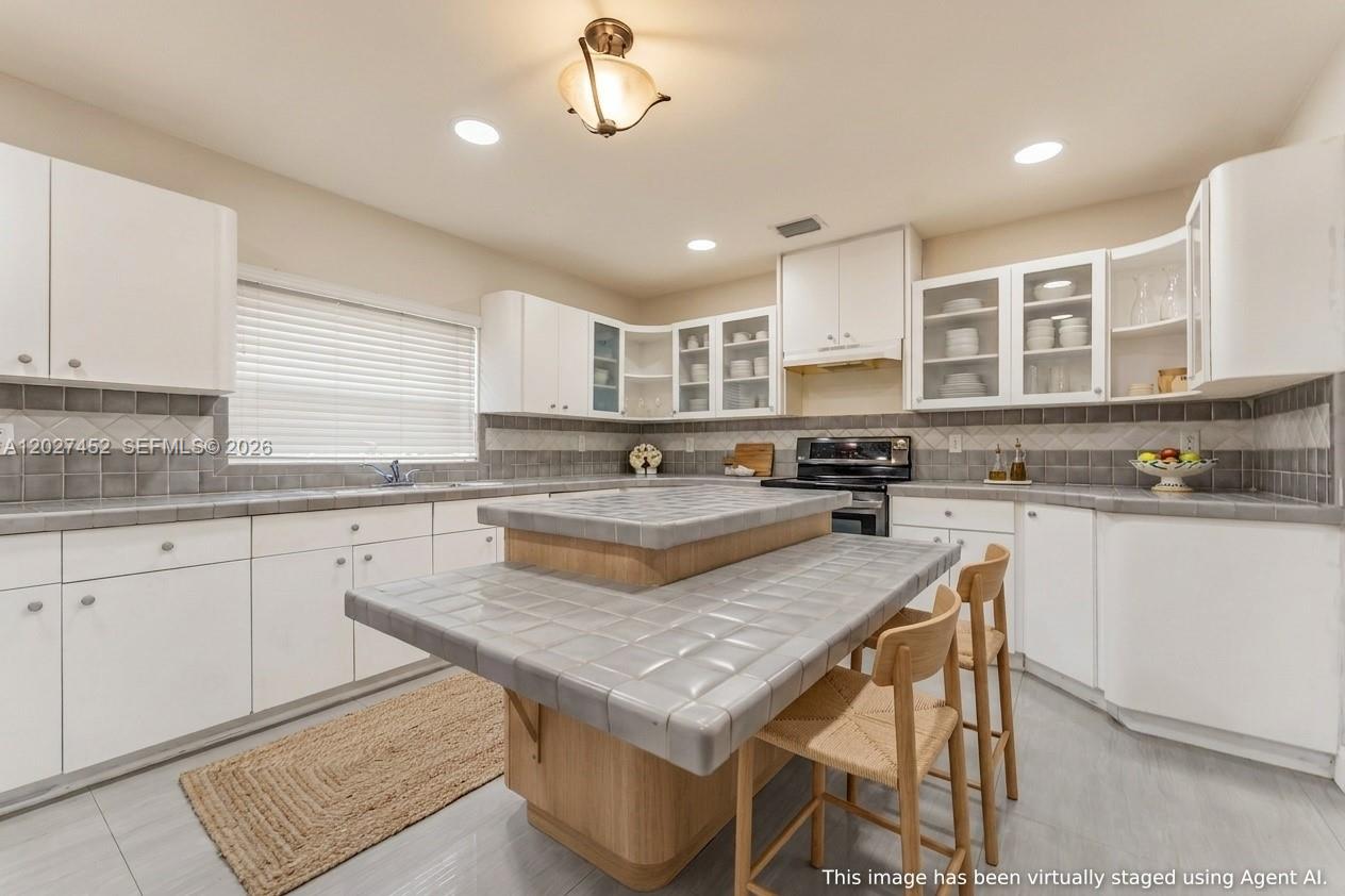 6284 SW 26th Street