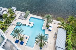 17111 Biscayne Boulevard