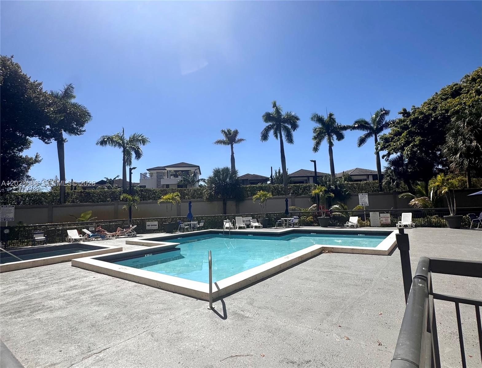 8290 Lake Drive