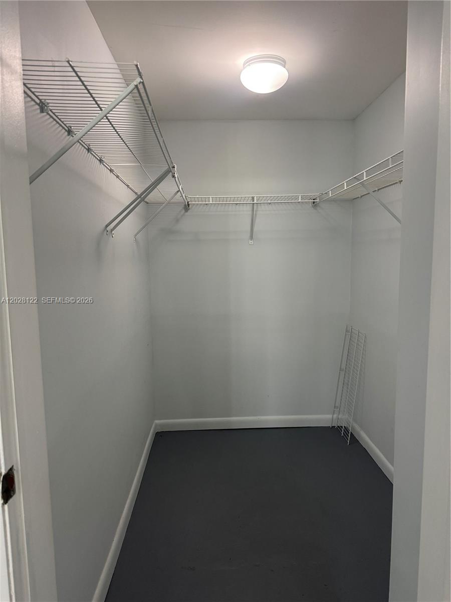 253 NE 2nd Street