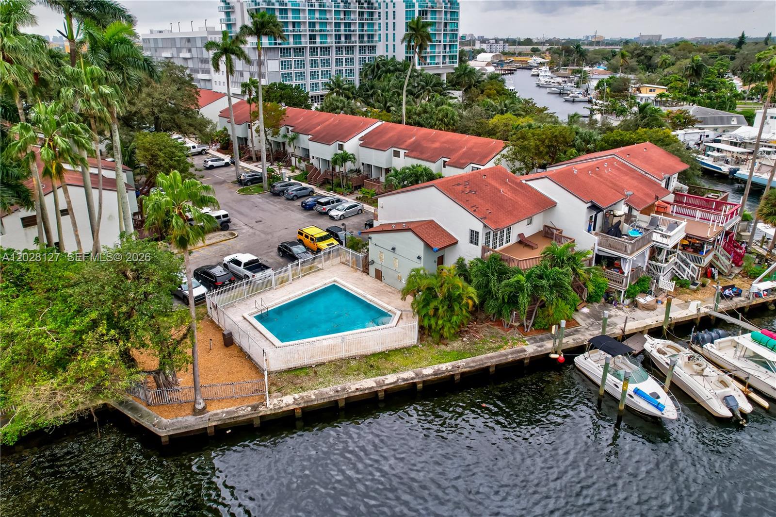 1901 S River Drive