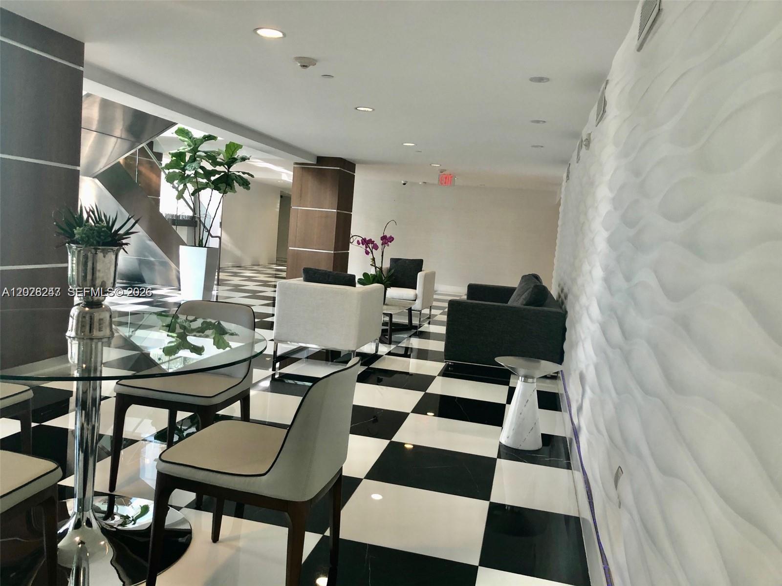 1800 N Bayshore Drive