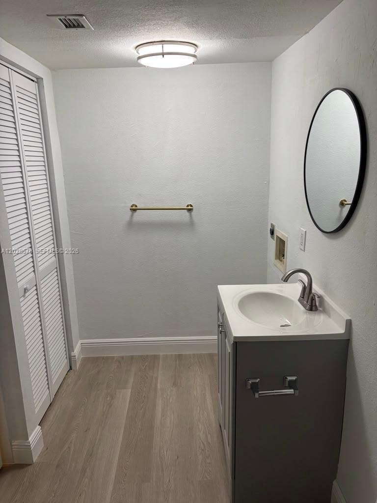 492 NW 165th St Road