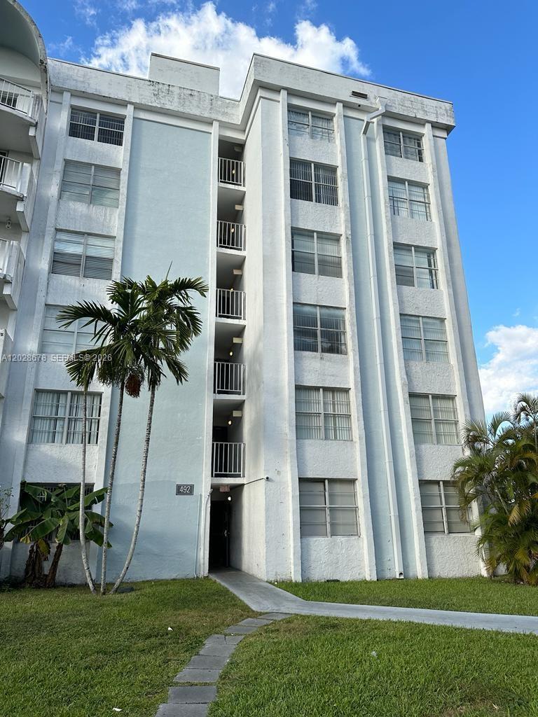 492 NW 165th St Road