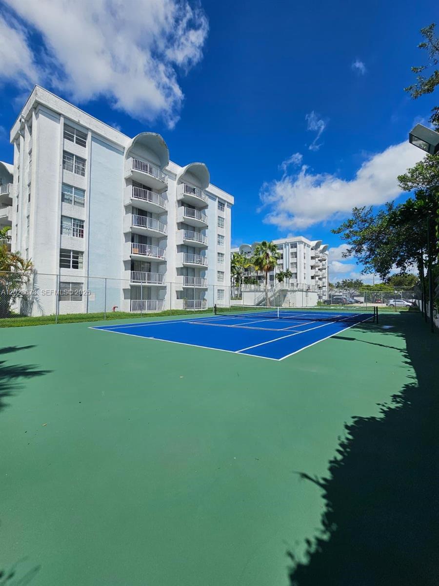 492 NW 165th St Road