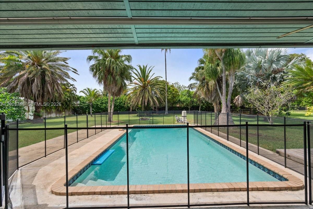 1571 NW 20th Street