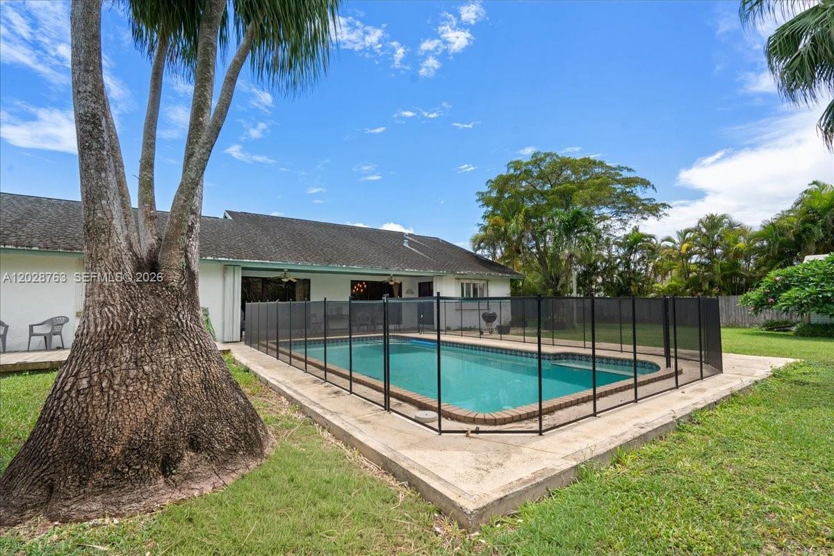 1571 NW 20th Street