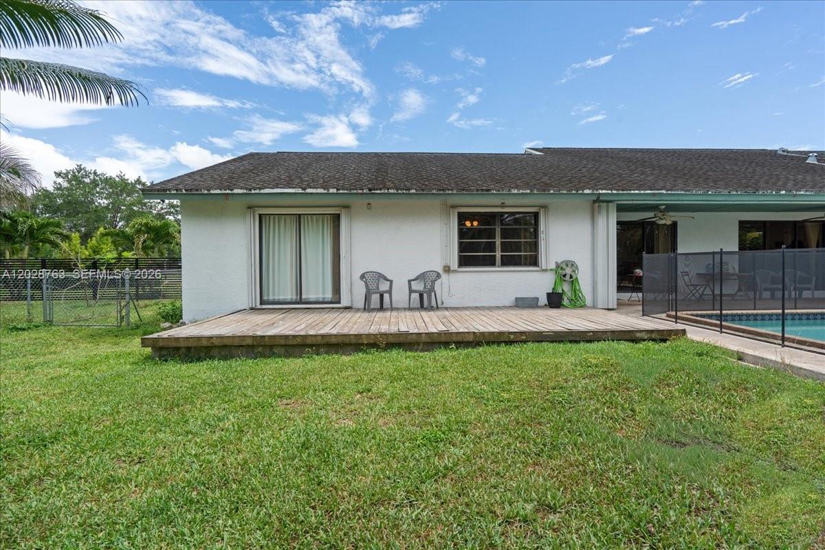 1571 NW 20th Street