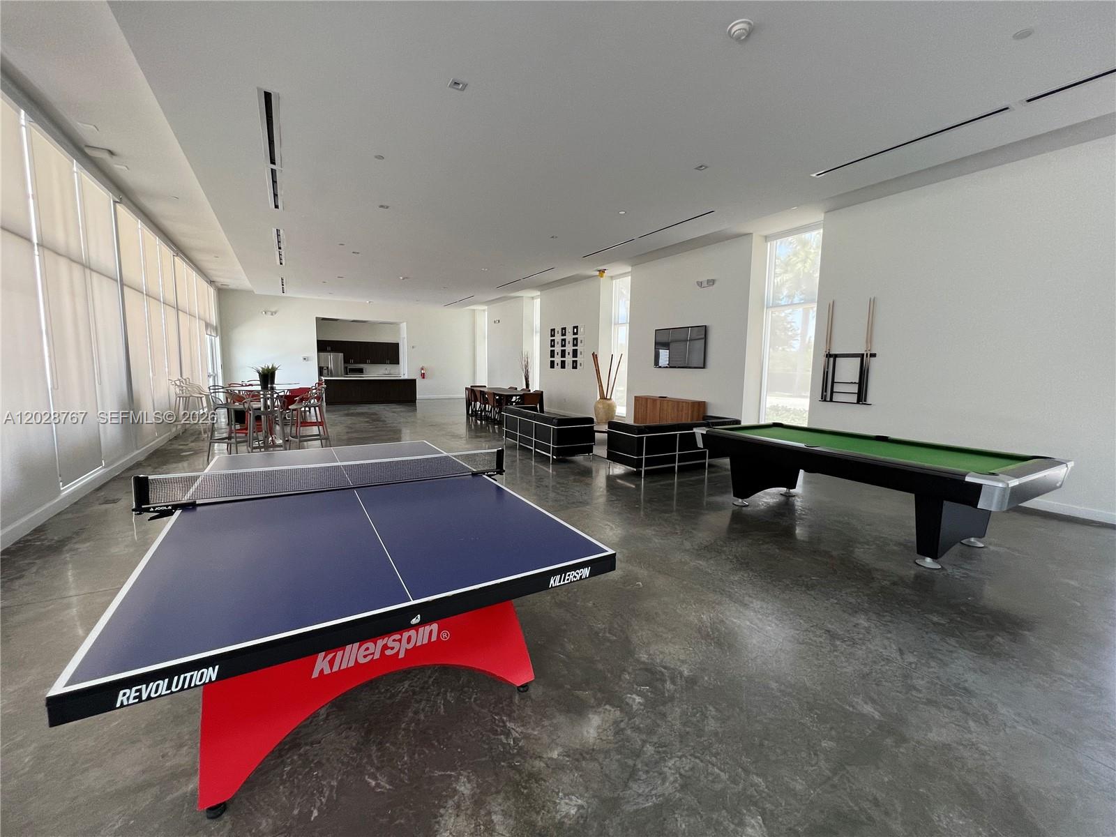 14951 Royal Oaks Lane