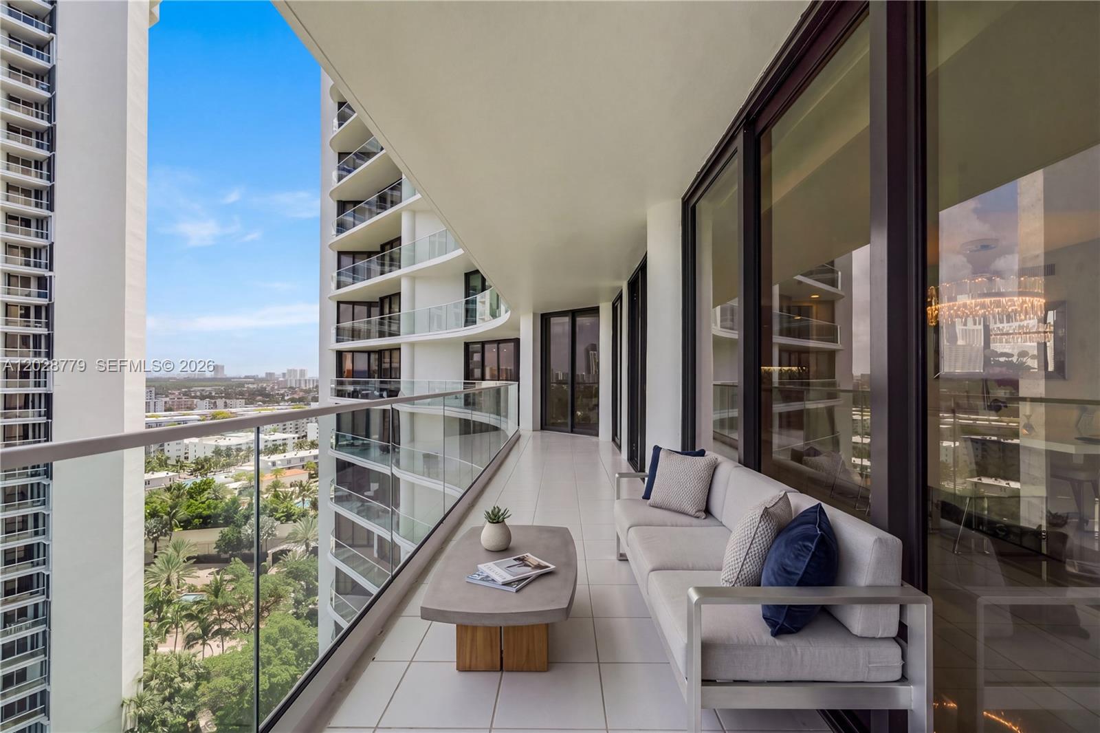 2800 Island Boulevard