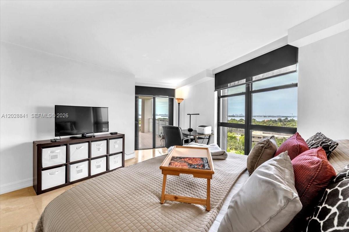 2000 Towerside Terrace