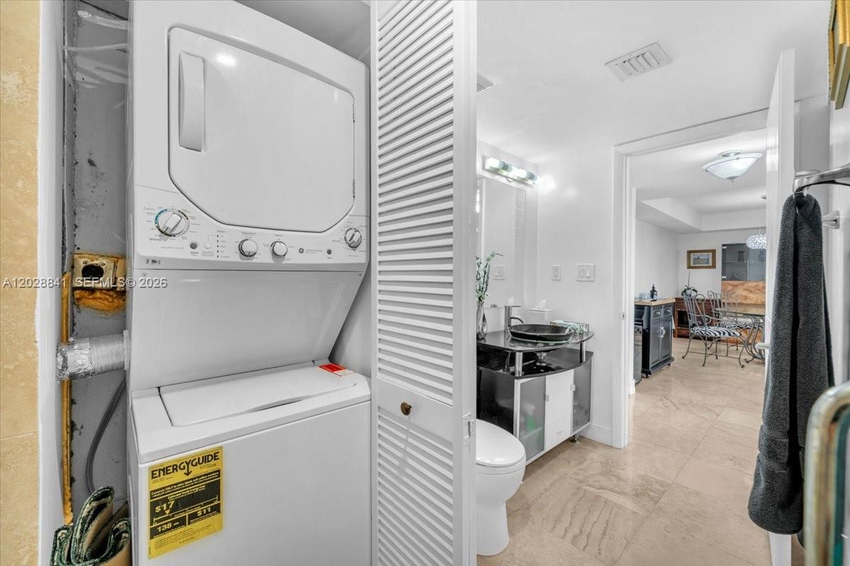2000 Towerside Terrace