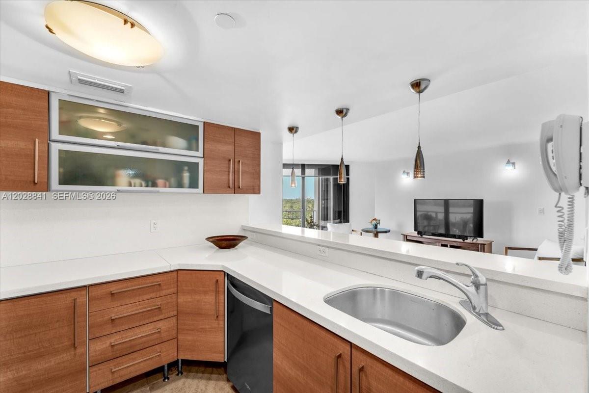 2000 Towerside Terrace