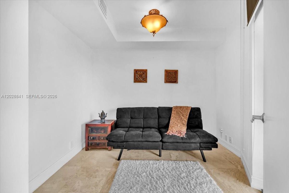 2000 Towerside Terrace