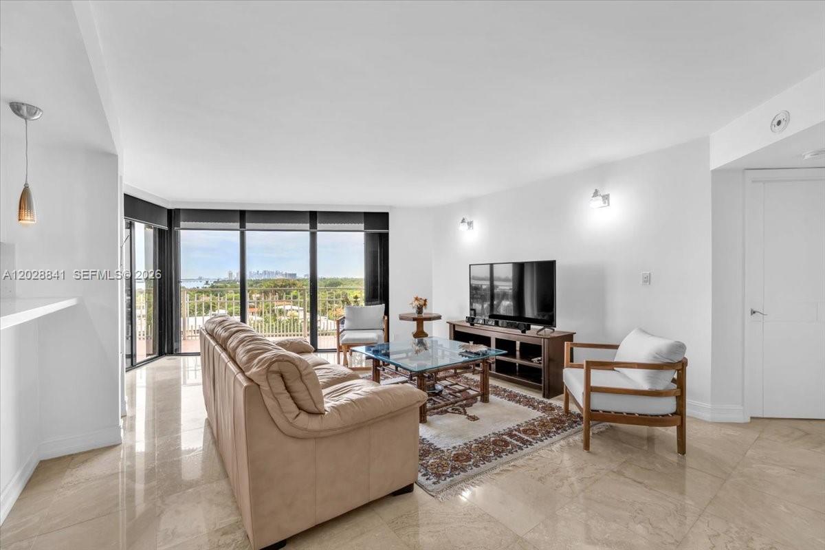 2000 Towerside Terrace