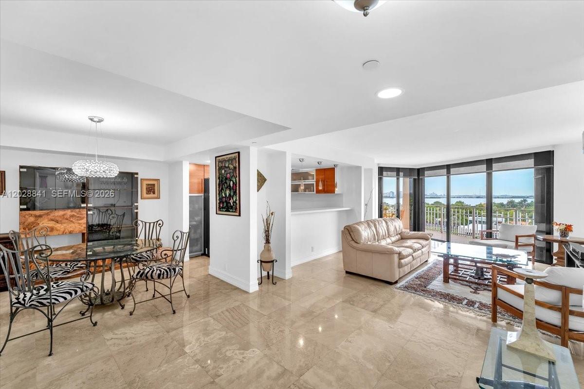 2000 Towerside Terrace