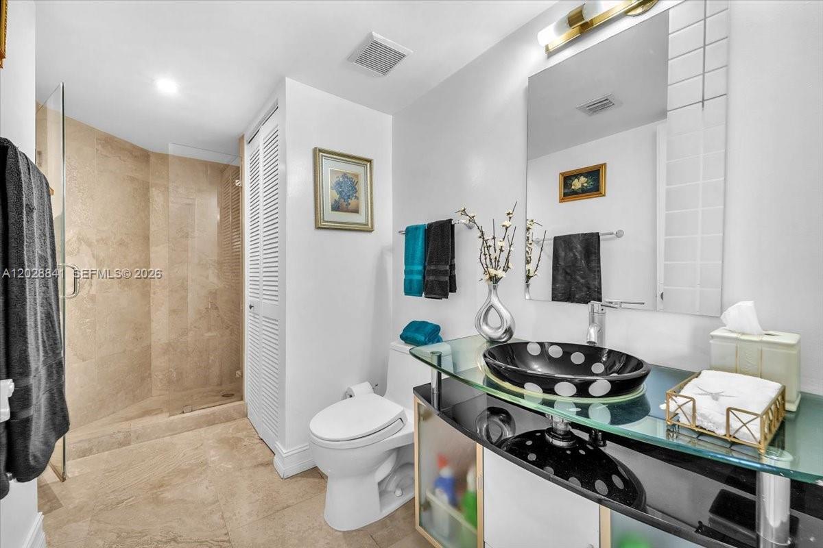 2000 Towerside Terrace
