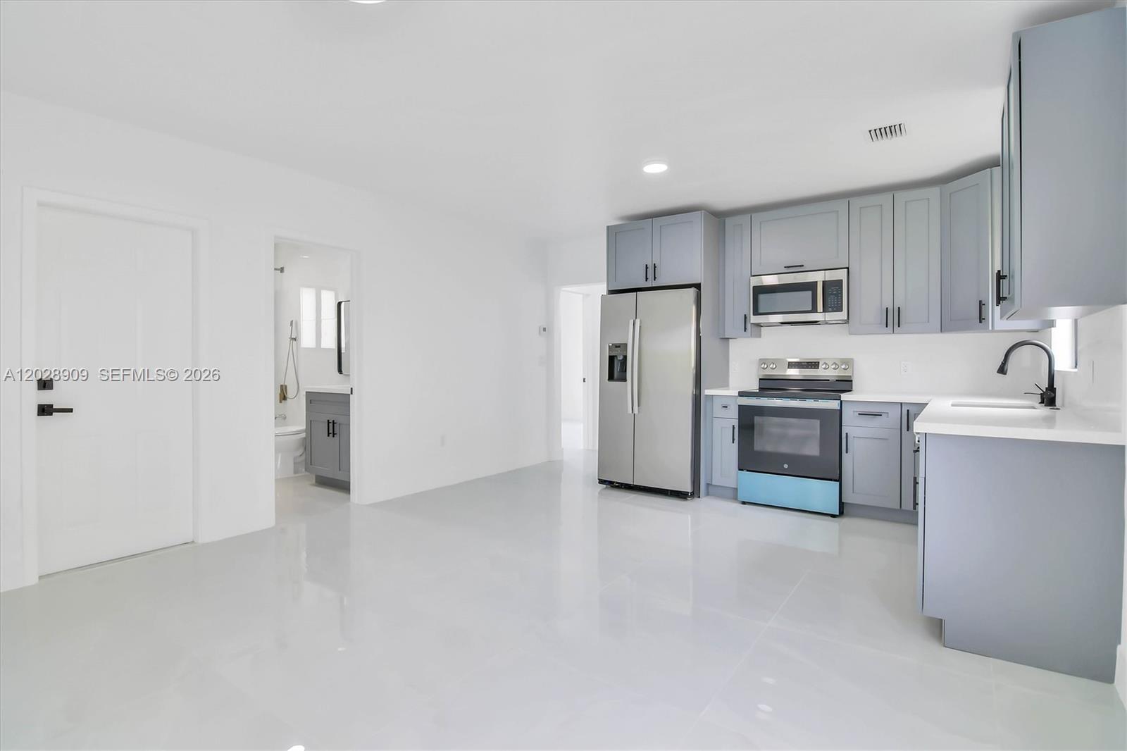 85 SW 30th Avenue