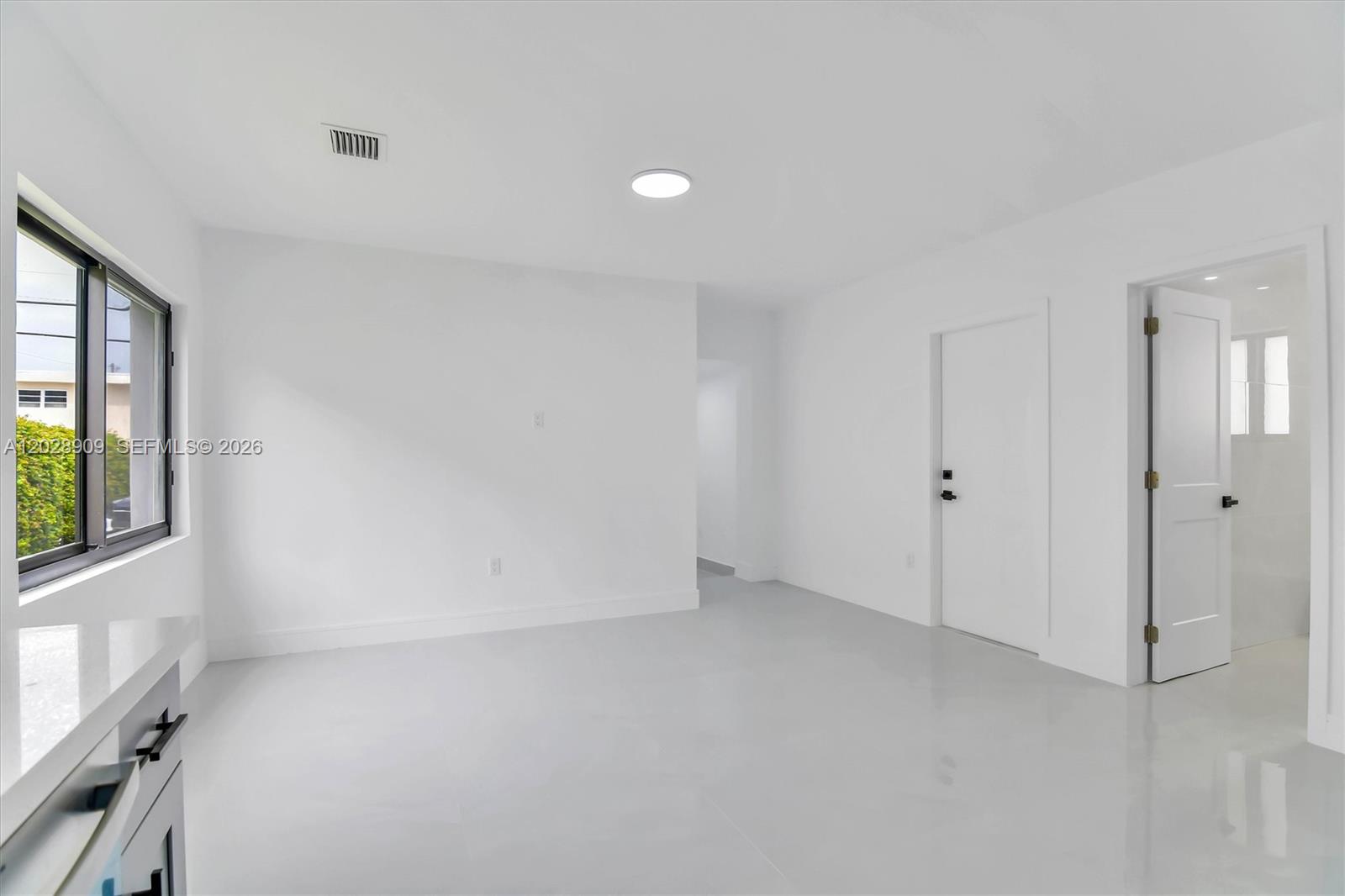 85 SW 30th Avenue