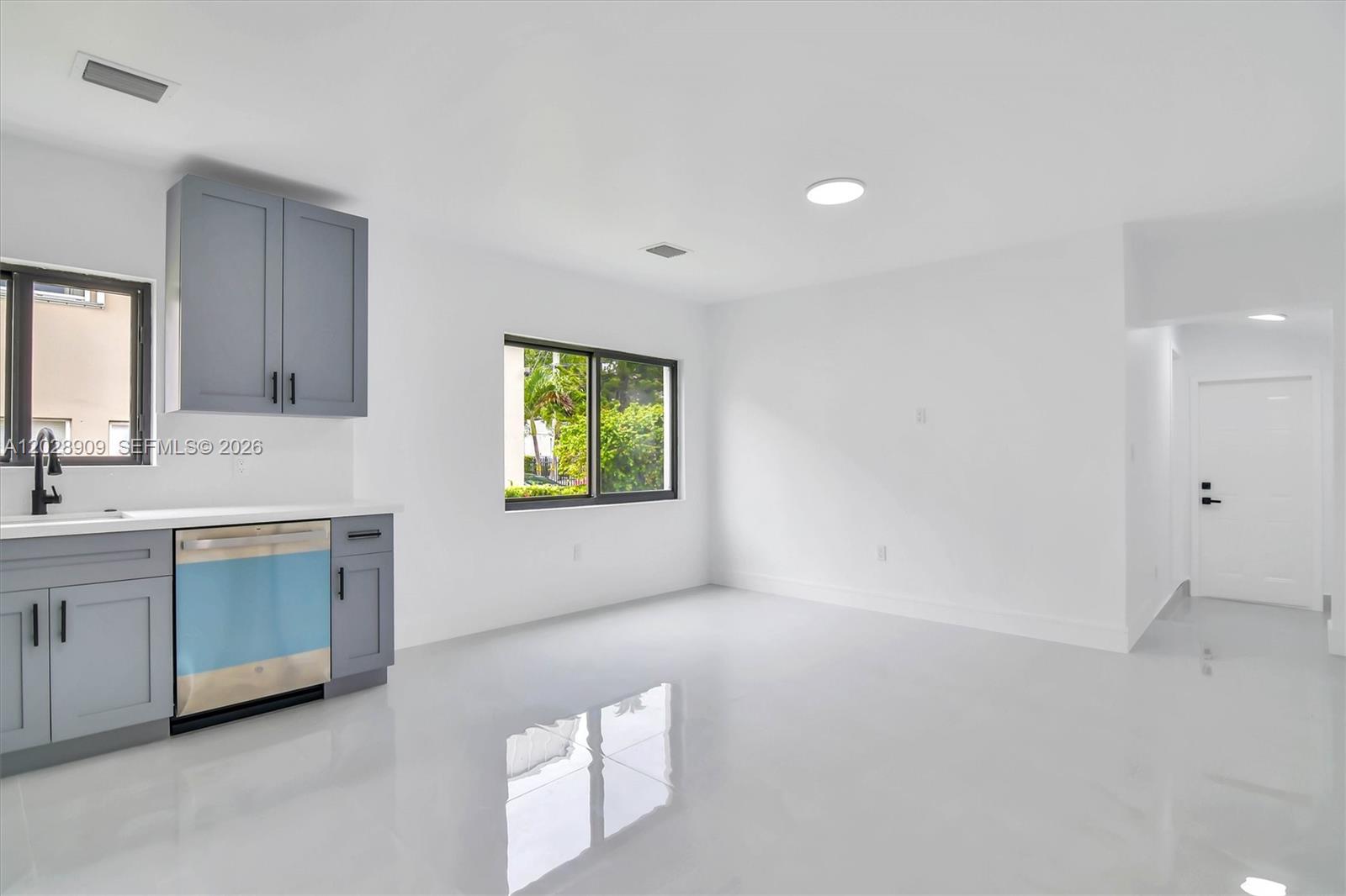 85 SW 30th Avenue