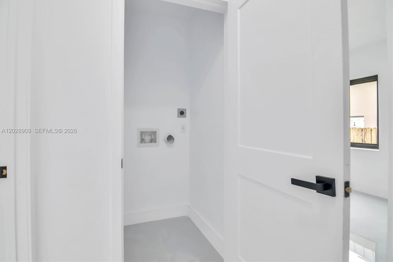 85 SW 30th Avenue