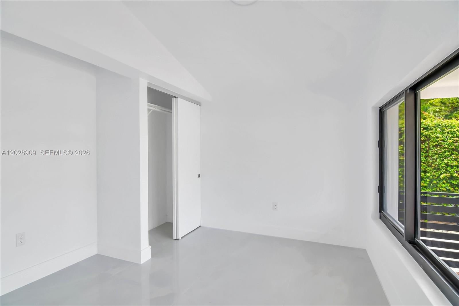 85 SW 30th Avenue