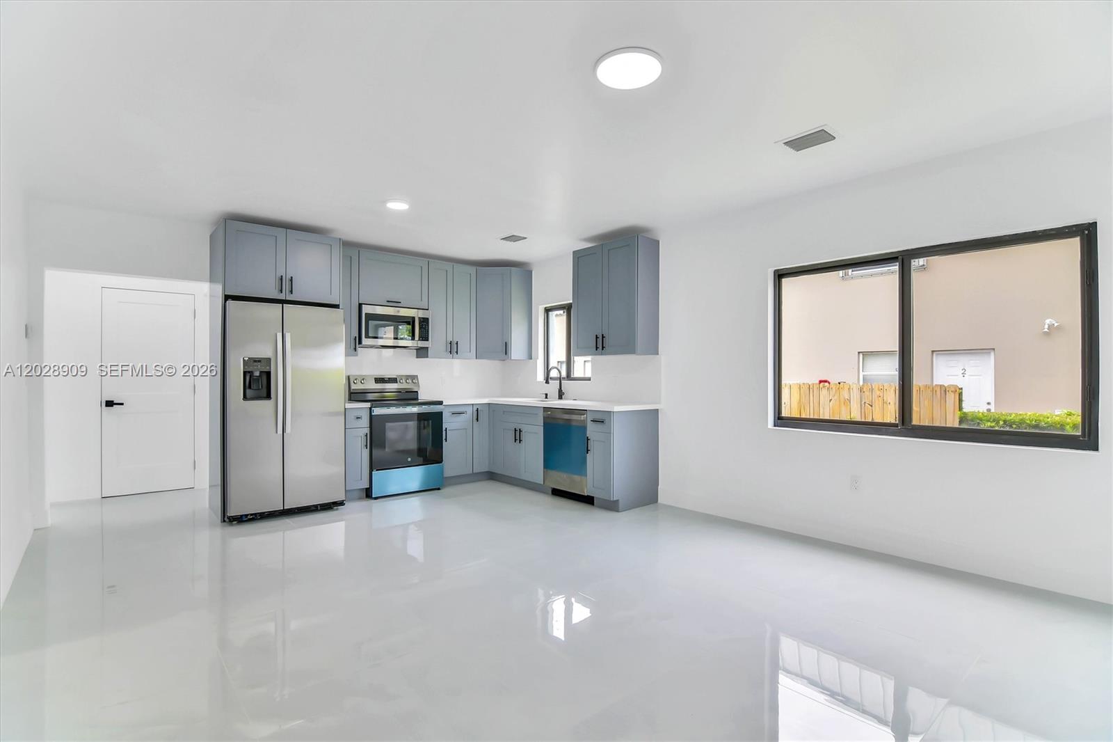 85 SW 30th Avenue