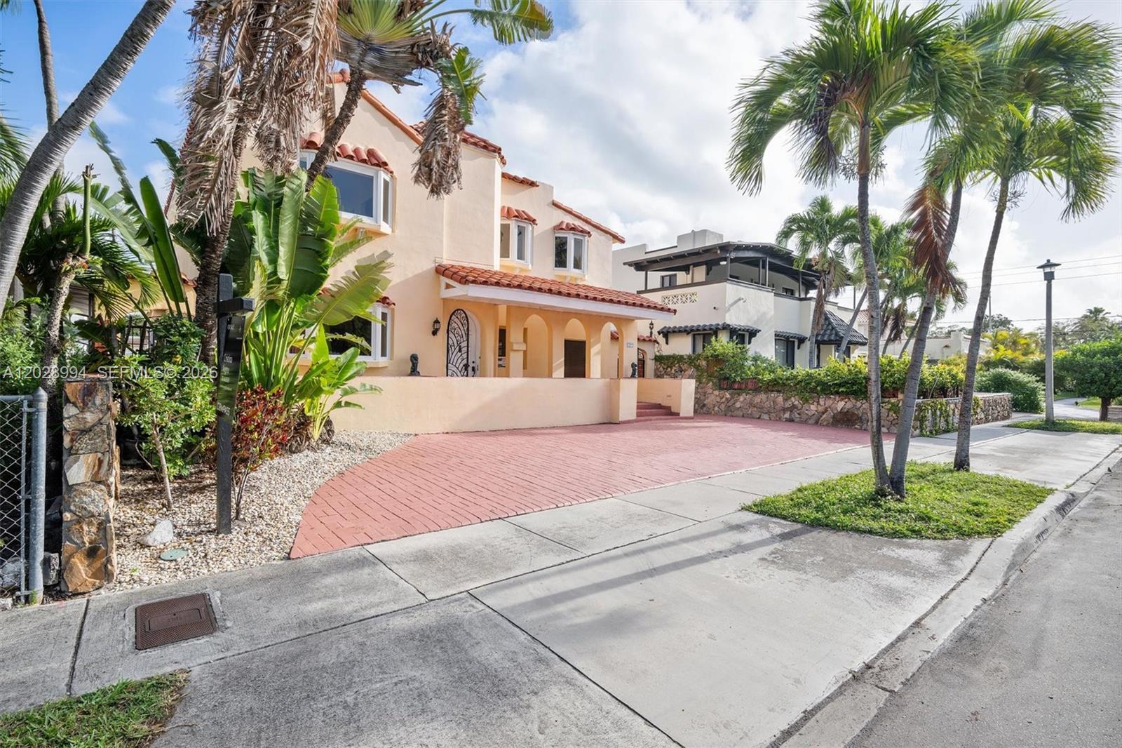 1727 SW 11th Terrace
