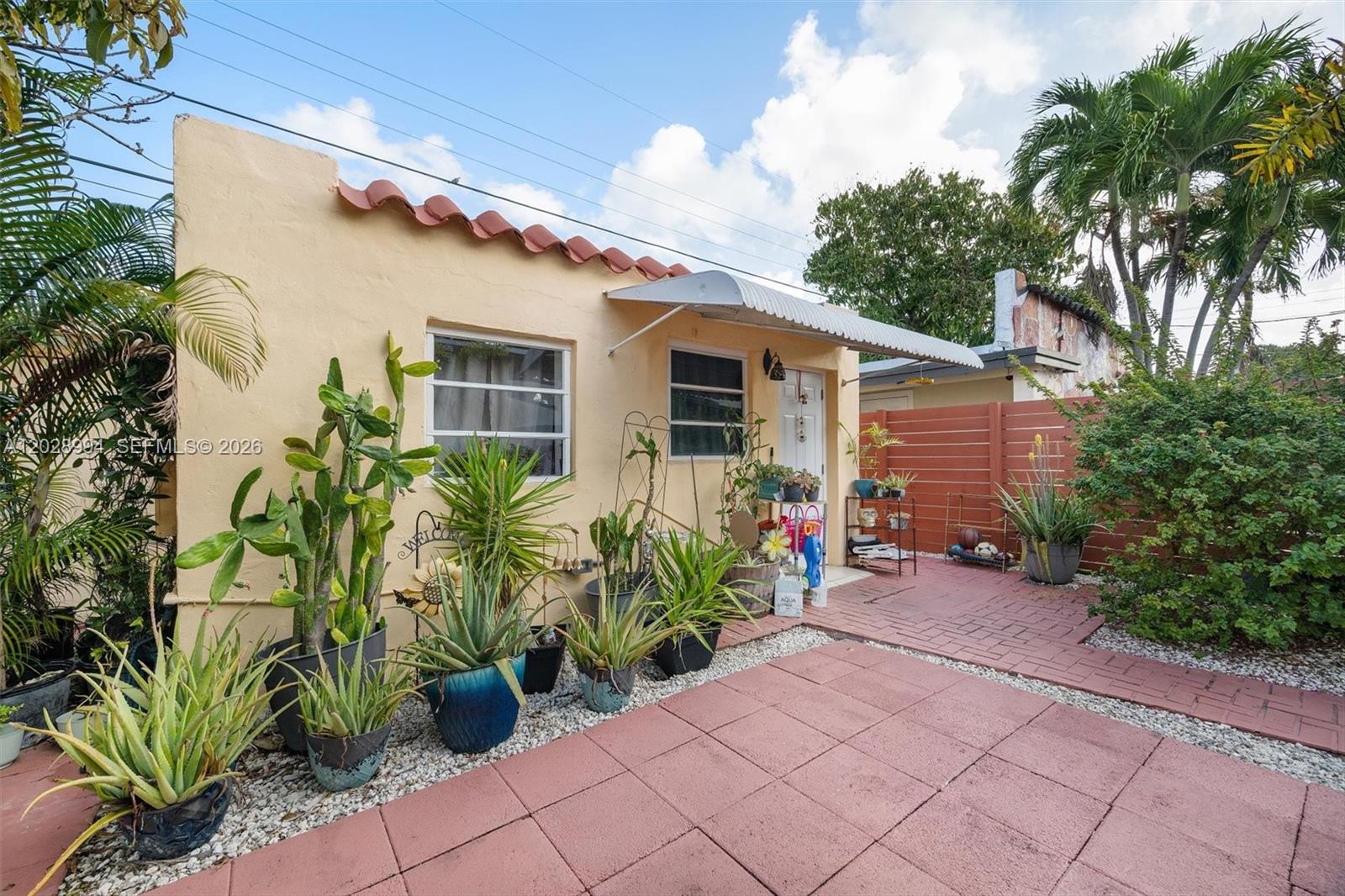 1727 SW 11th Terrace