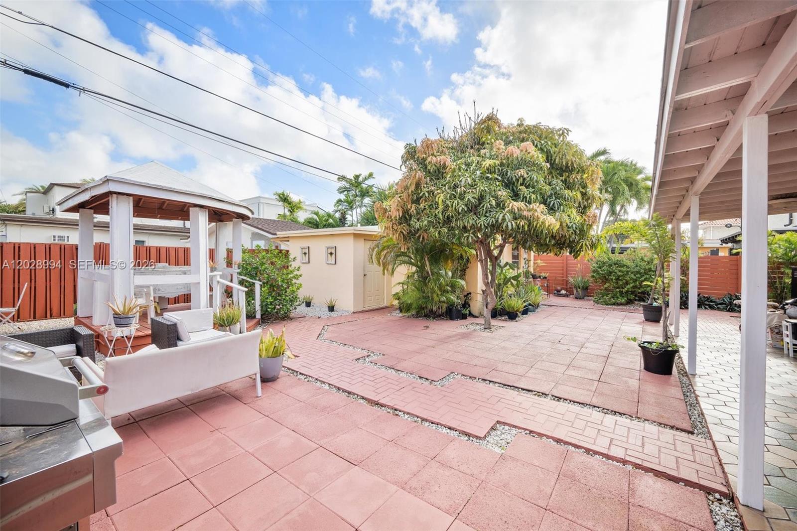1727 SW 11th Terrace