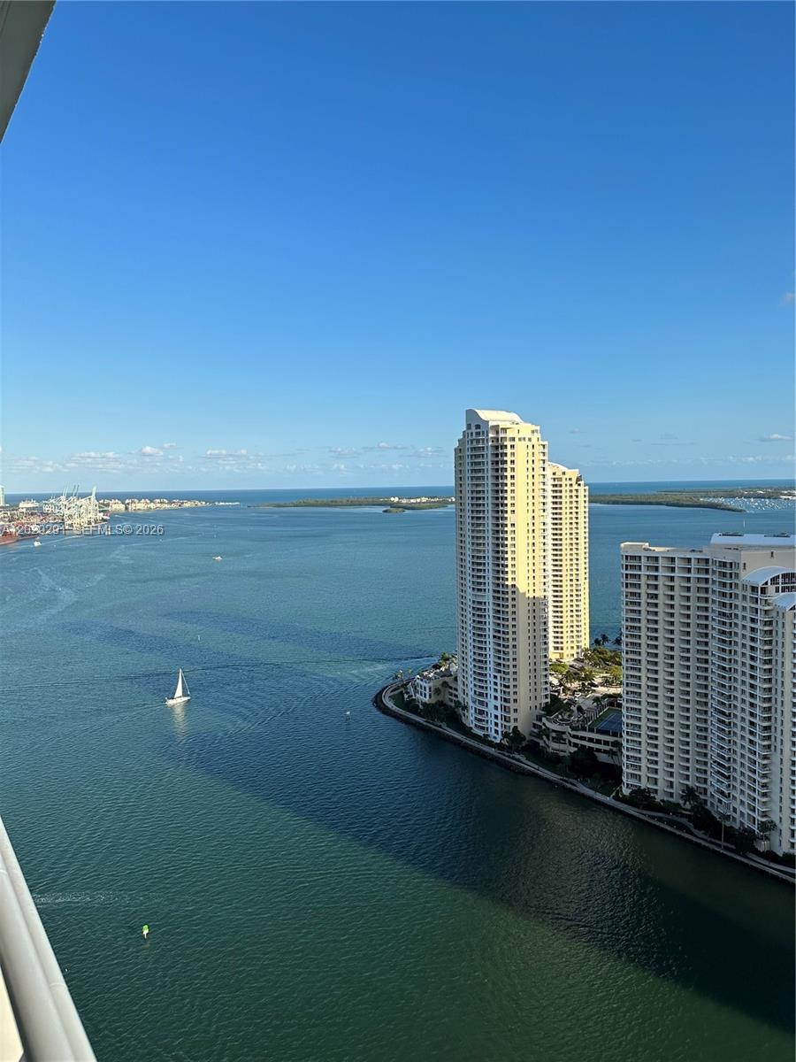 325 S Biscayne Boulevard