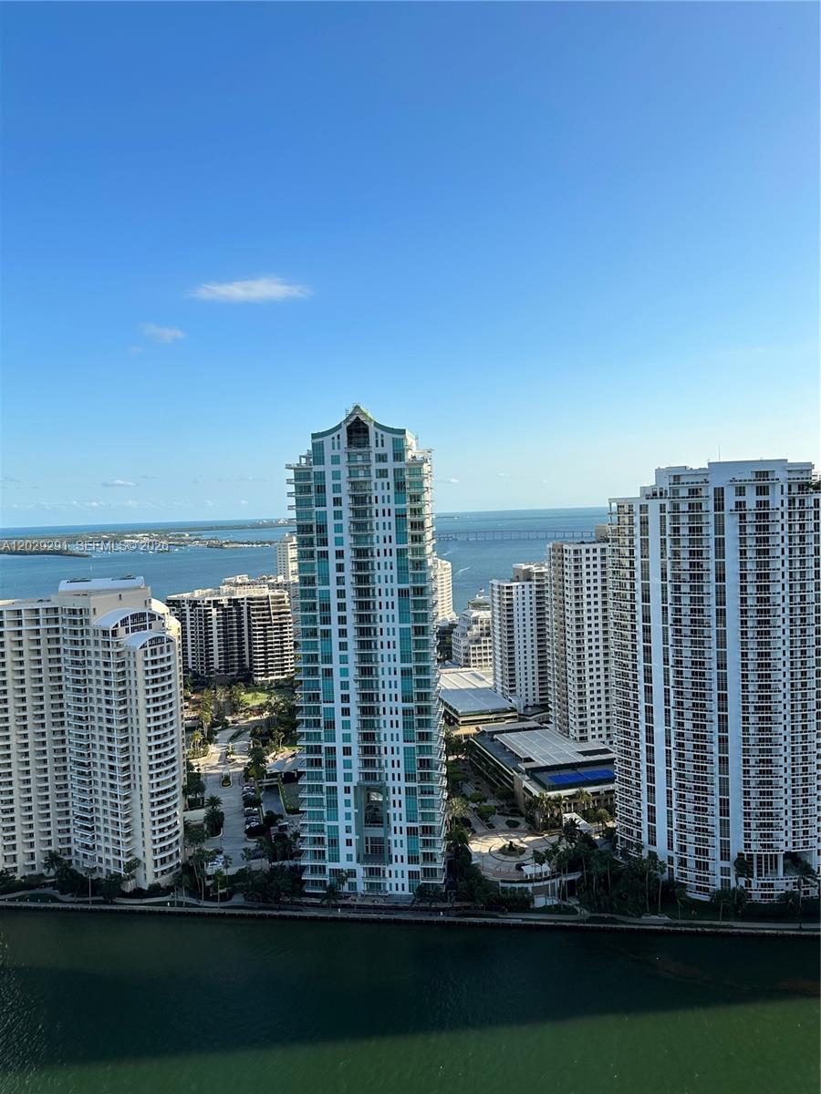 325 S Biscayne Boulevard