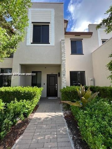 327 NE 208th Terrace