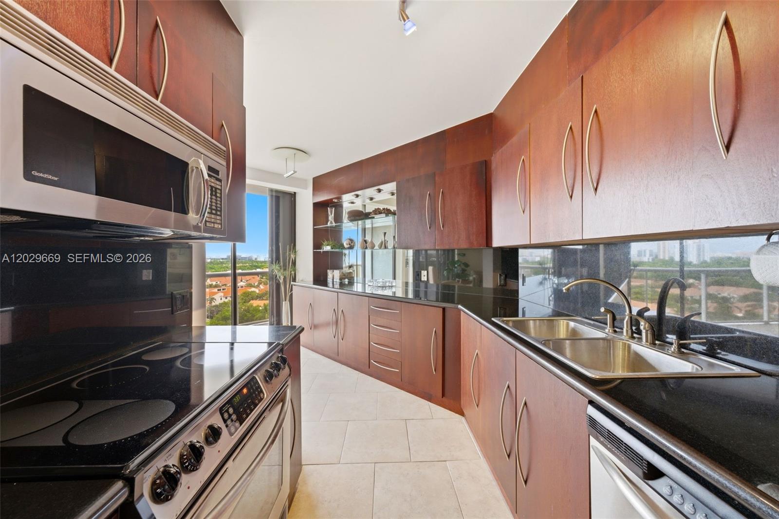3610 Yacht Club Drive