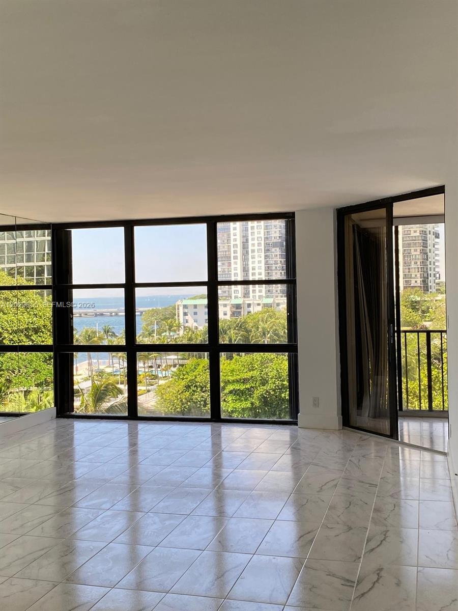1925 Brickell Avenue