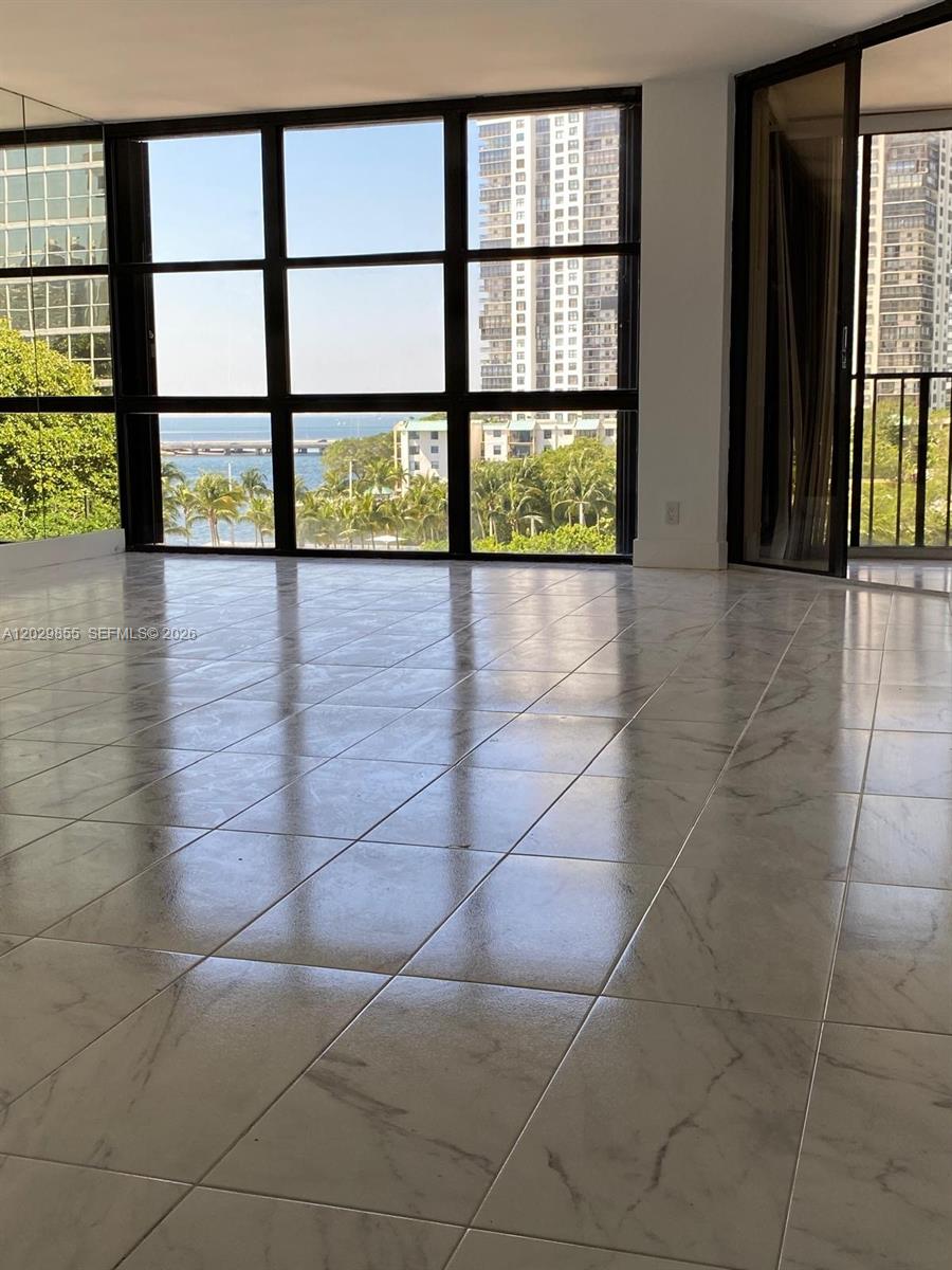 1925 Brickell Avenue