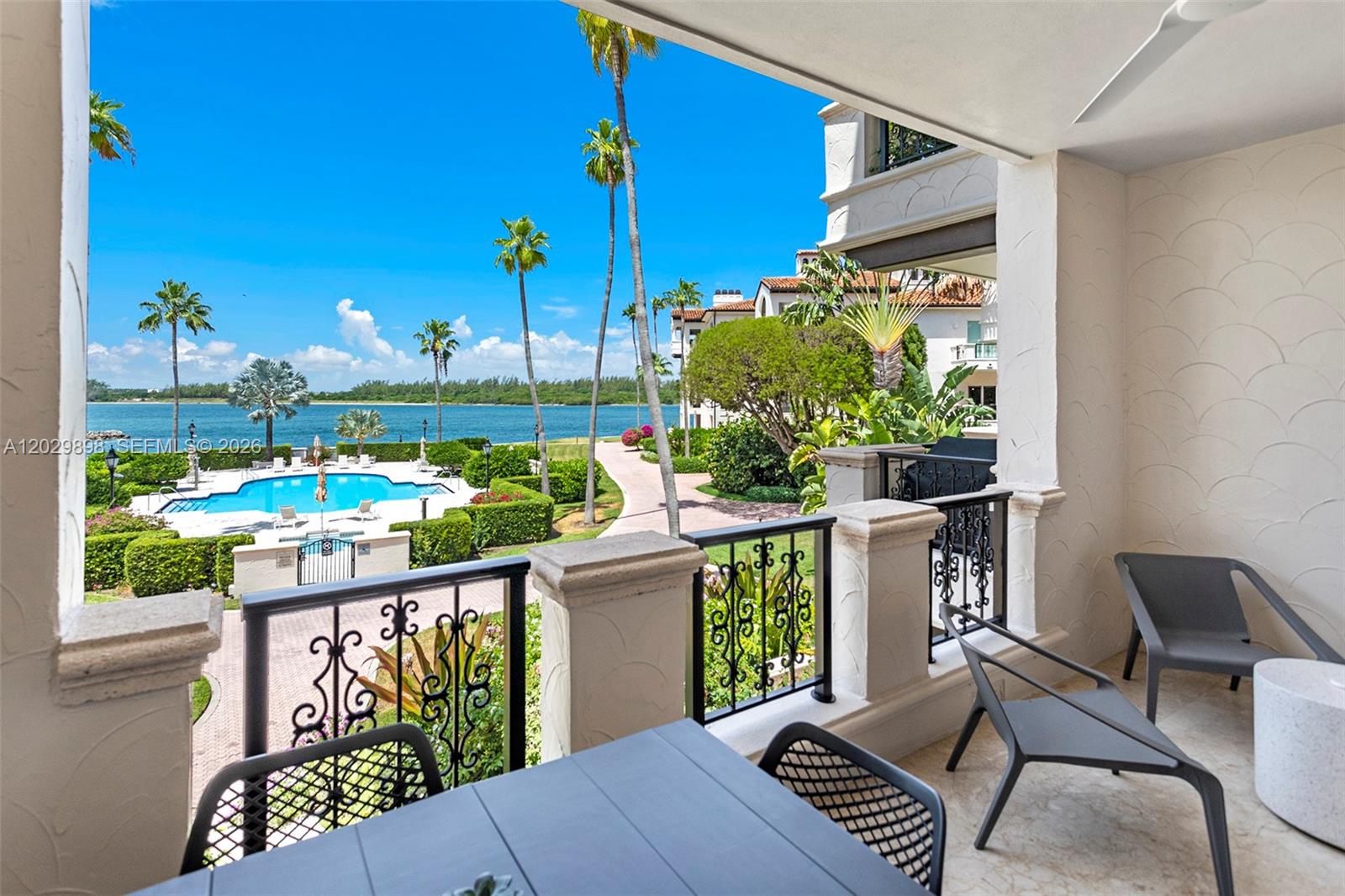 2122 Fisher Island Drive