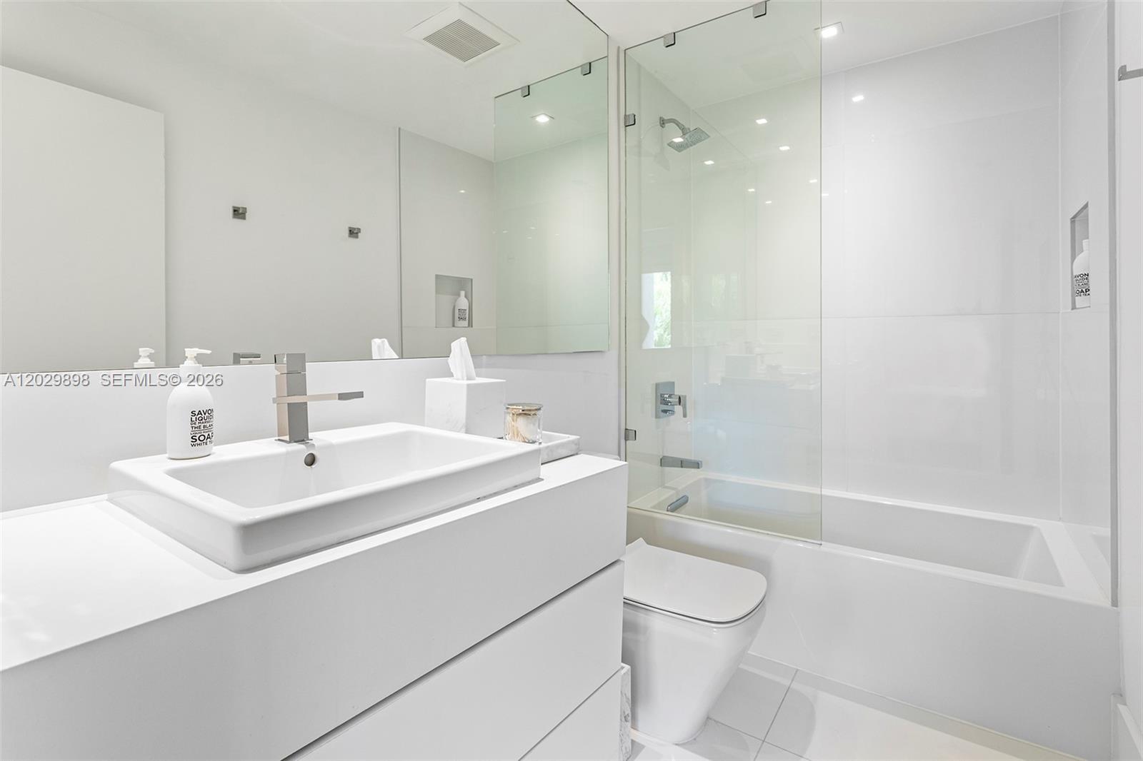 2122 Fisher Island Drive