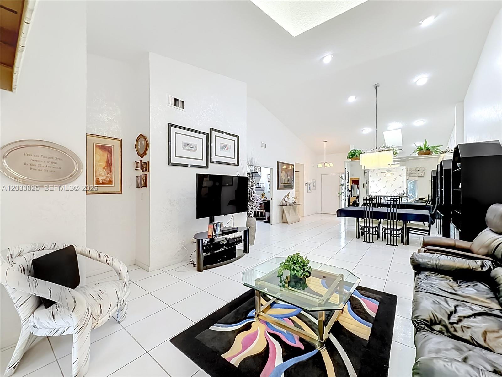 5591 Royal Lake Circle