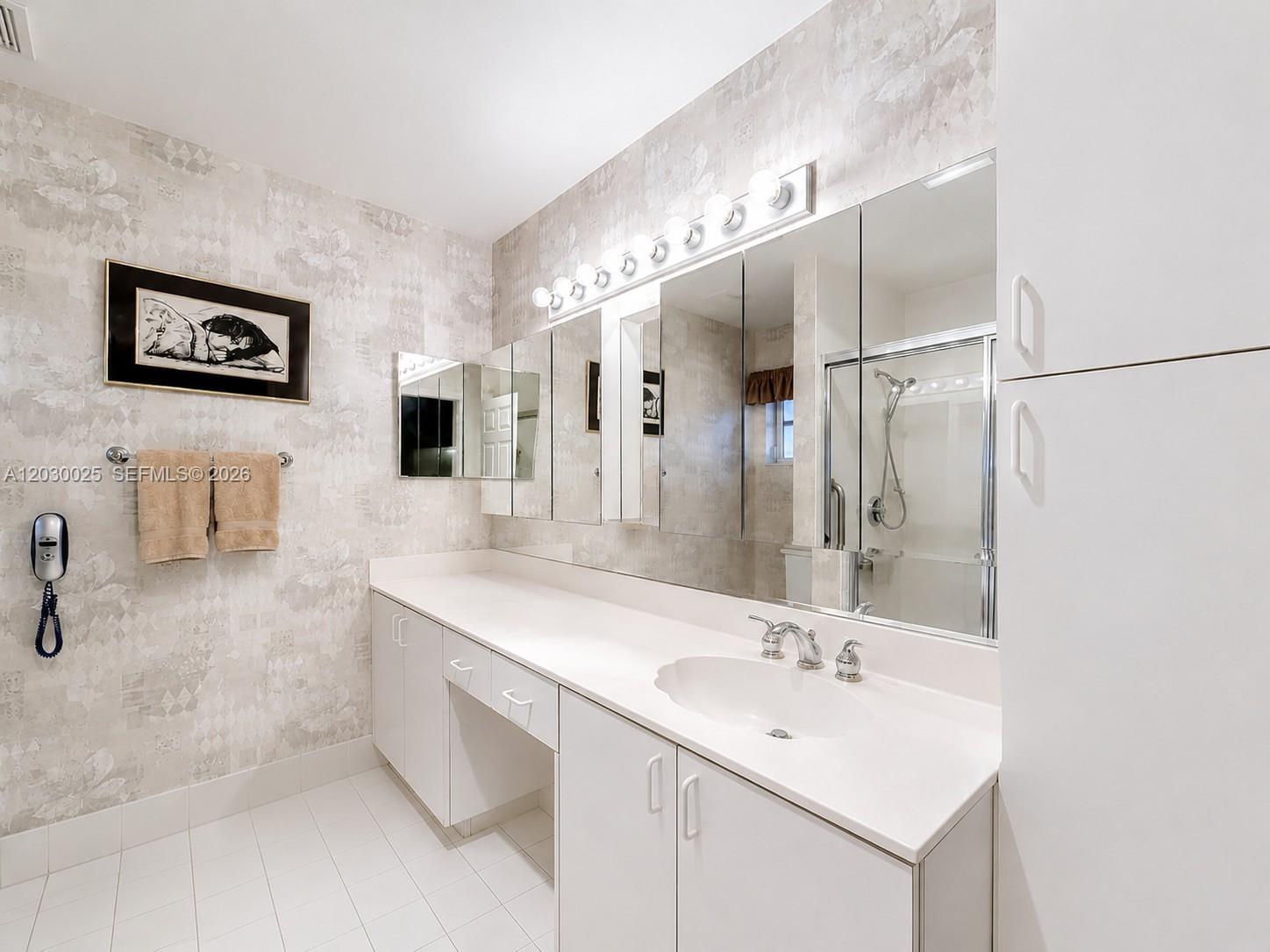 5591 Royal Lake Circle