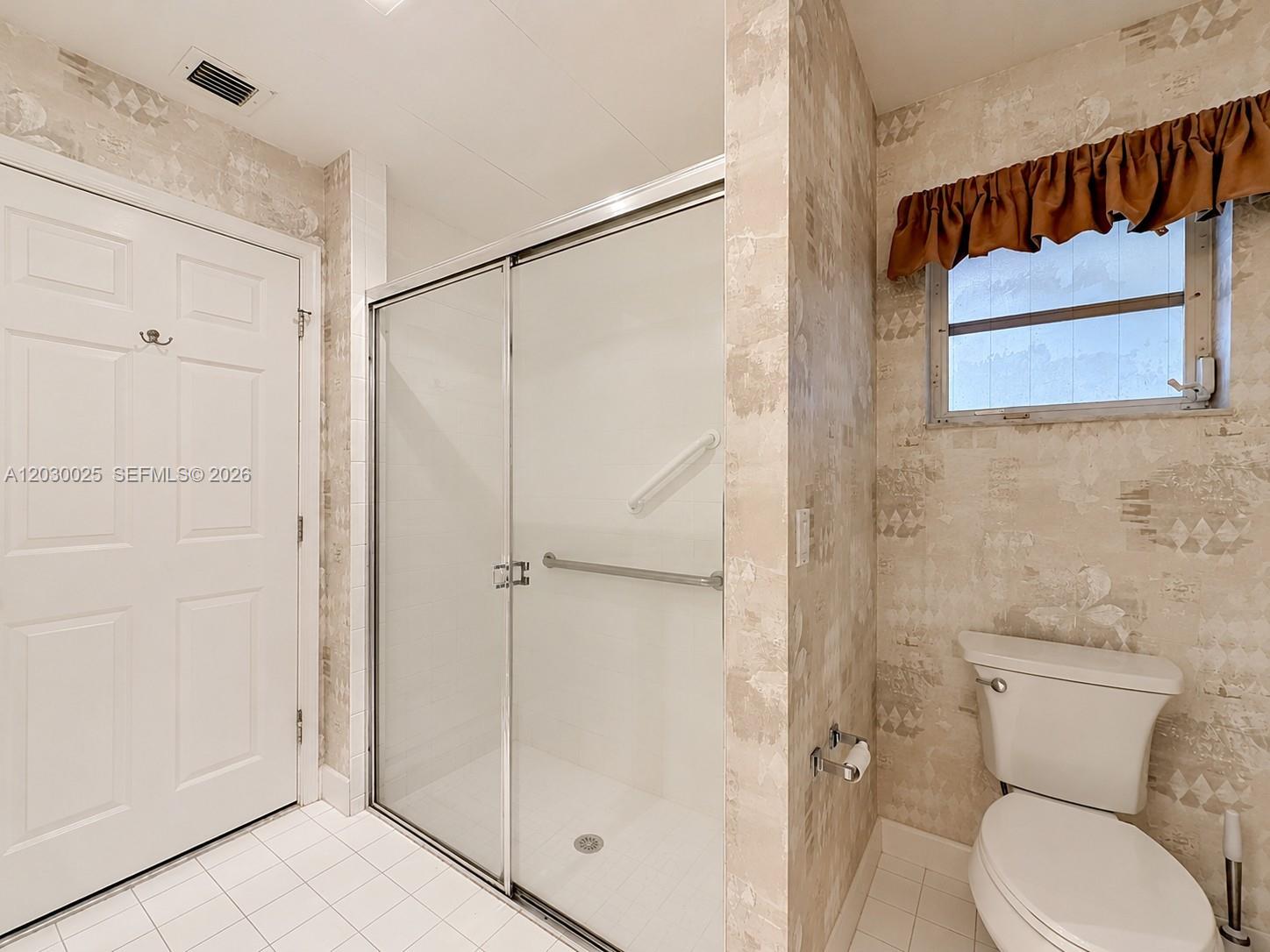 5591 Royal Lake Circle