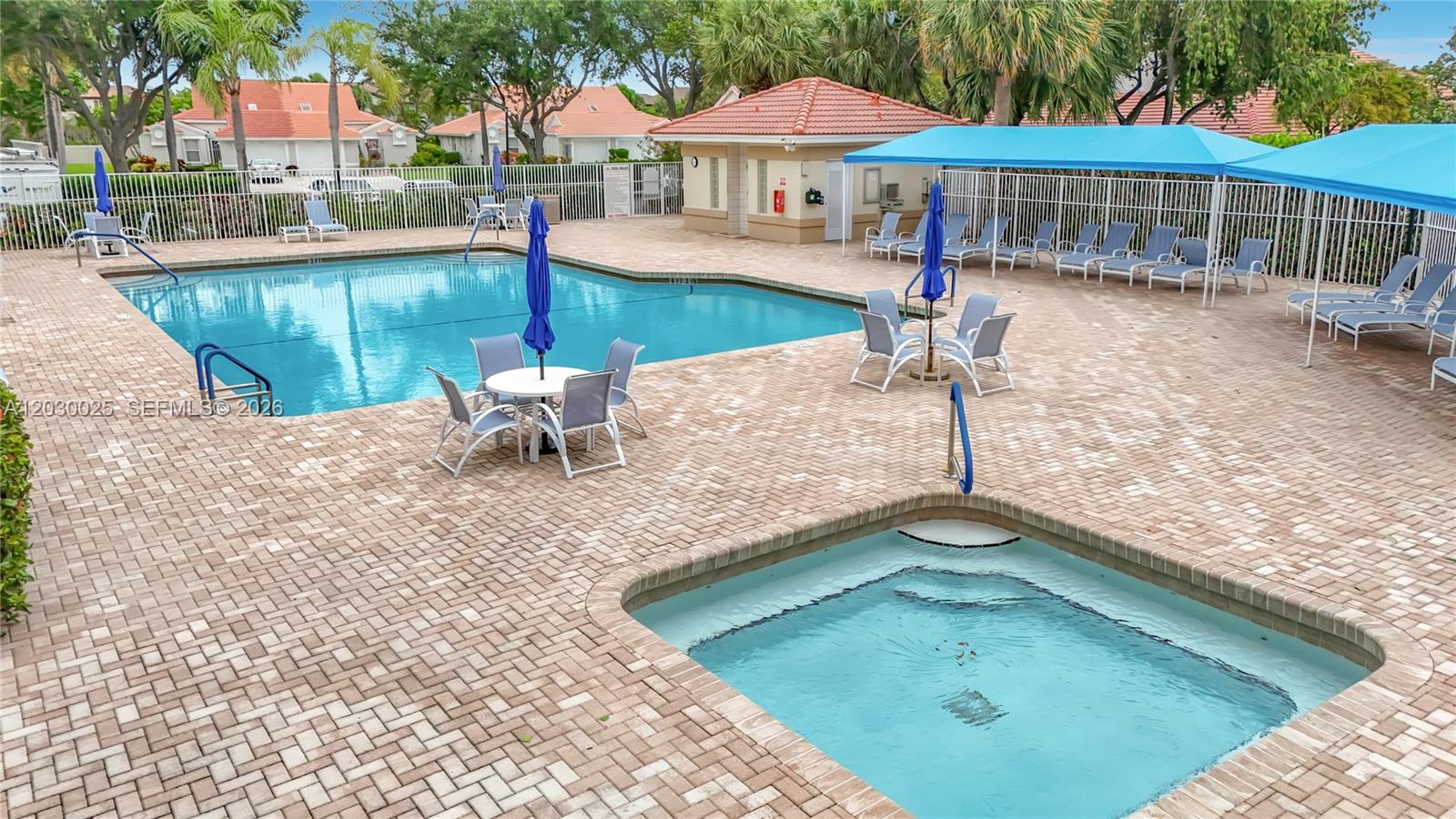 5591 Royal Lake Circle