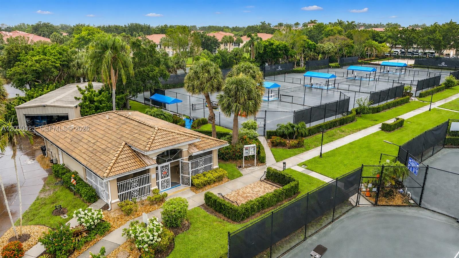 5591 Royal Lake Circle