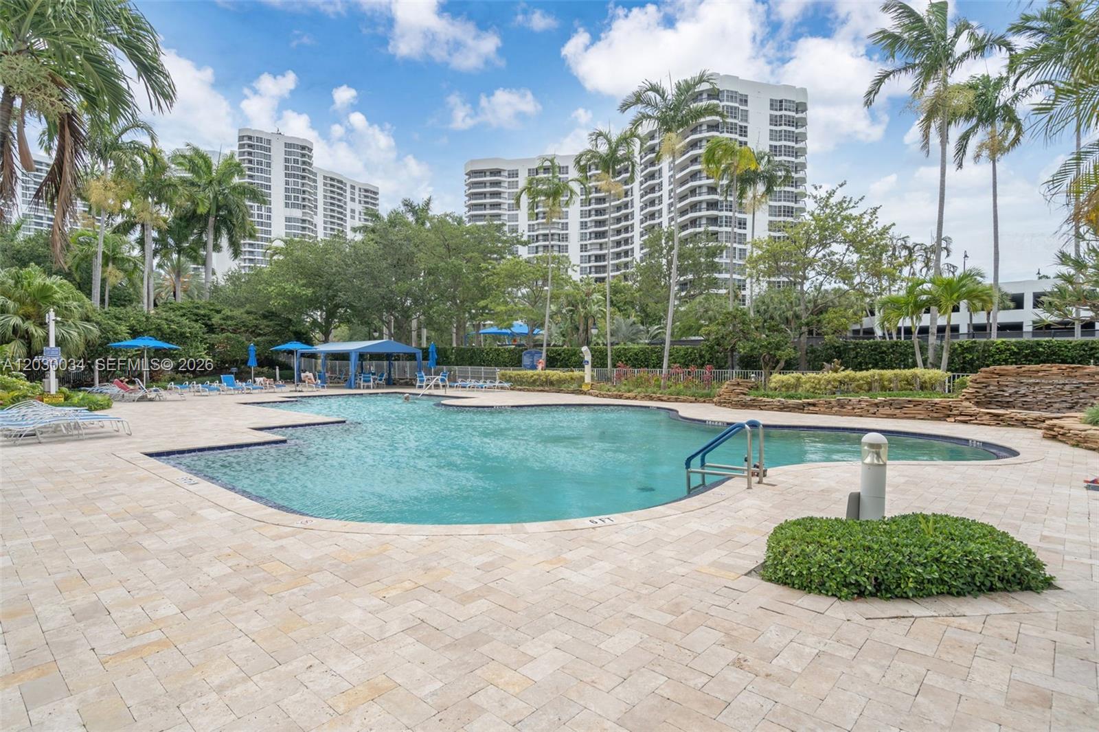 3500 Mystic Pointe Drive