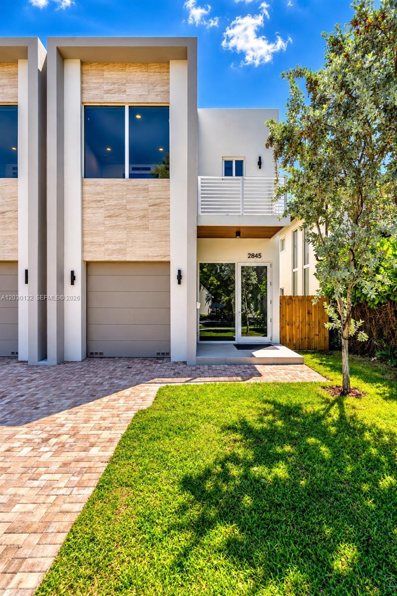 2841 SW 38th Court