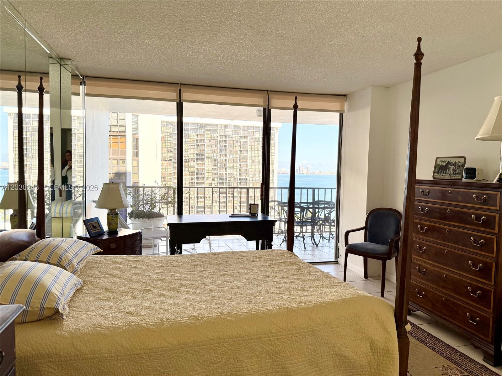 1925 Brickell Avenue