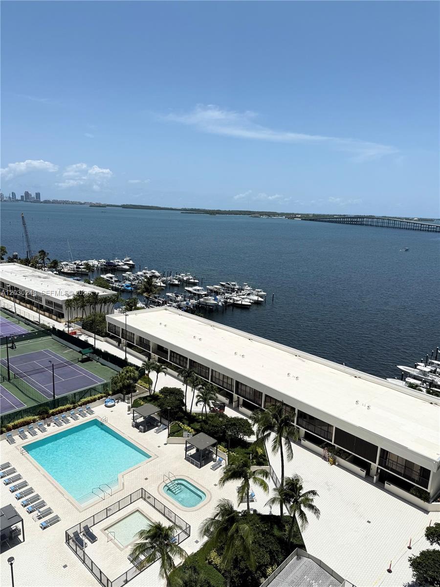 1925 Brickell Avenue