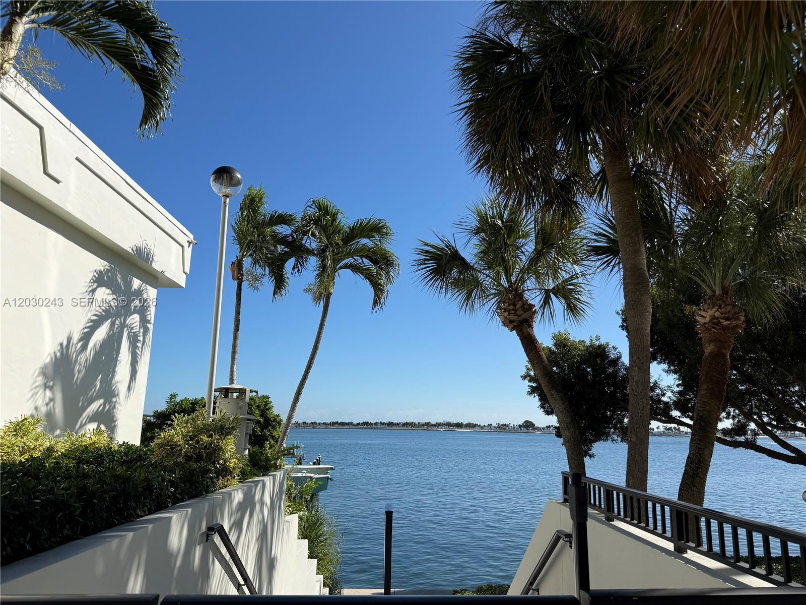 1925 Brickell Avenue