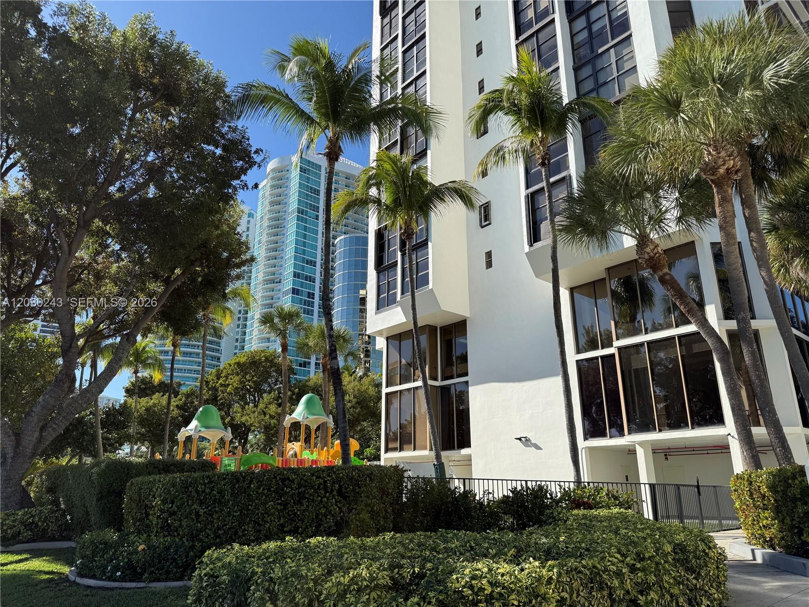 1925 Brickell Avenue