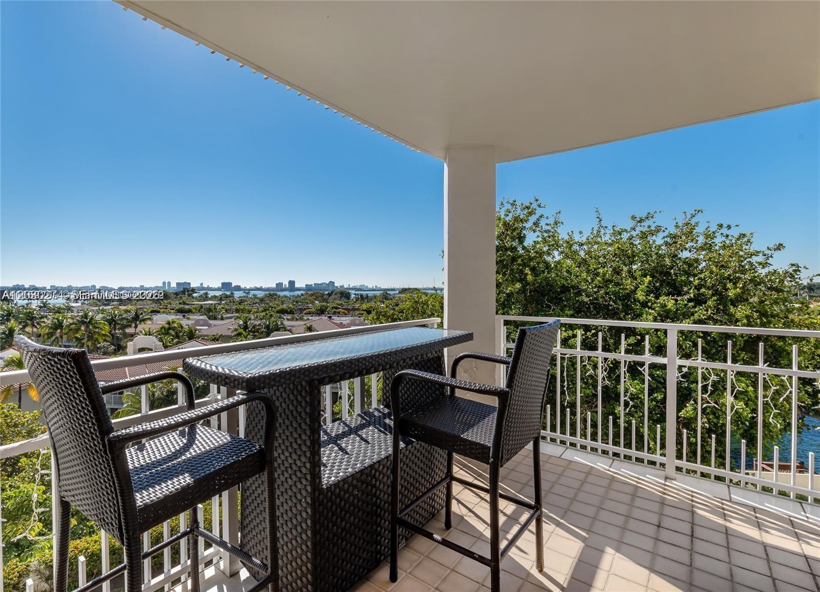 1000 Quayside Terrace